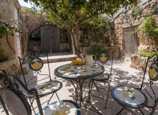 Villa 19Th Century Magical House In Galilee à Eilabun Extérieur photo