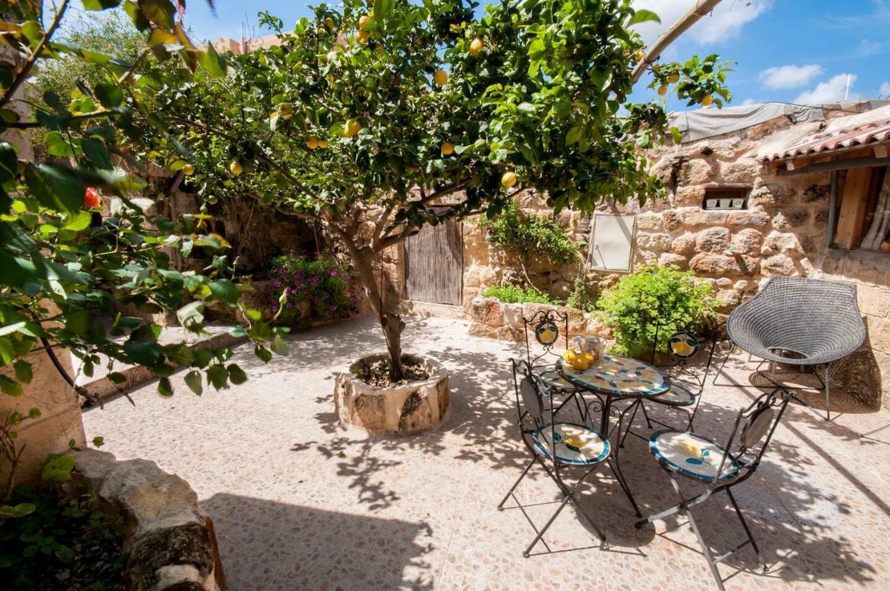 Villa 19Th Century Magical House In Galilee à Eilabun Extérieur photo